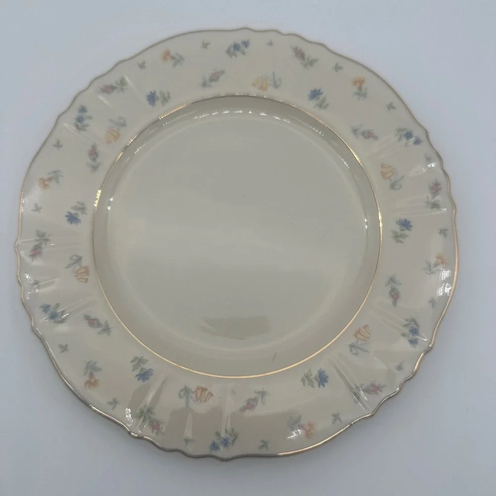4 Syracuse China Suzanne Federal Shape Salad Plates Gold Rim Set of
